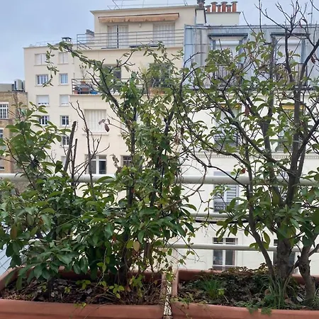 Guest house White Queen Paris
