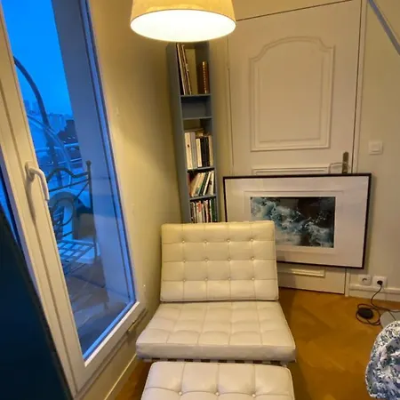 White Queen * Paris