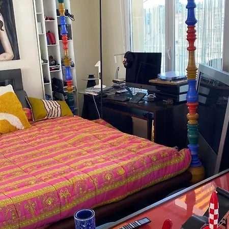 White Queen Guest house *