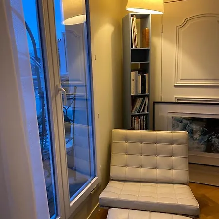 White Queen * Paris