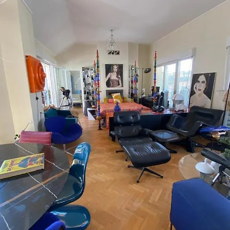 Guest house White Queen Paris